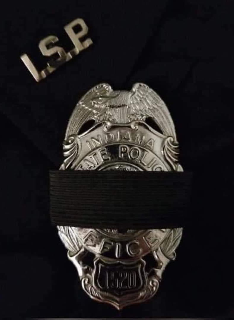 JimTheSGT's tweet photo. Prayers for our friends @IndStatePolice as we are learning of the Line of Duty Death of Master Trooper James Bailey - tragically killed after being hit by a fleeing suspect. Please pray for his family, friends, and the entire Indiana State Police organization. #LODD https://t.co/U7uBMazLru