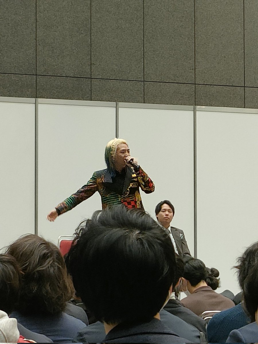 sweet_pine_'s tweet photo. DJ社長 @DJShacho_Foxx の講演に行ってきました！
エネルギーがすごかった！

さらに仕事やる気起きたで🙋

#フリーランスサ��ット https://t.co/oiCq7ia762