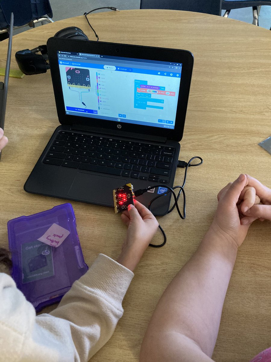 Bishopn24's tweet photo. How can we use light to protect sea turtle hatchlings? S’s used microbits to code sensor lights that would help guide sea turtles to the safety of the ocean. Thanks to our amazing librarian @TPhillips1234 @woodheightsps @TVDSB_STEM https://t.co/rsSO1sq9g2