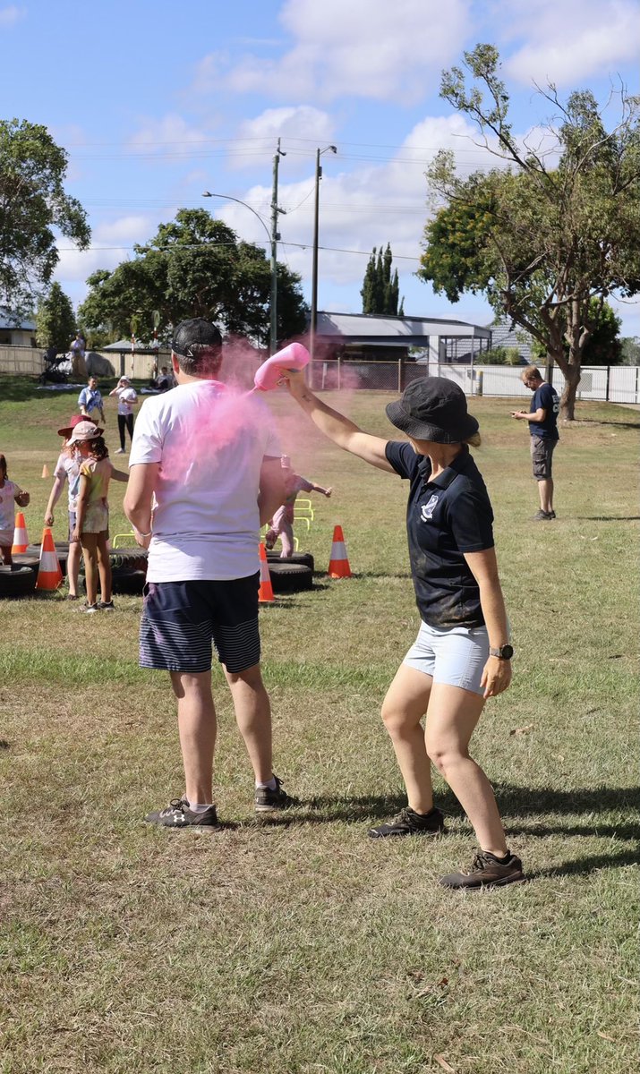 This morning we saw another great example of real school leadership - Principal Abi blindsiding me to absolutely smash me with colour - all to make sure I fitted in with the kids!! 😆🌈