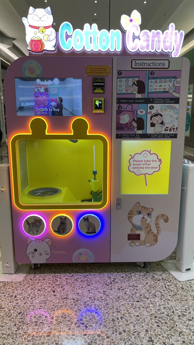 MariahWolves's tweet image. // I’m surprised to see something like this in a Australian shopping centre. I thought things like this would be only in Japan.