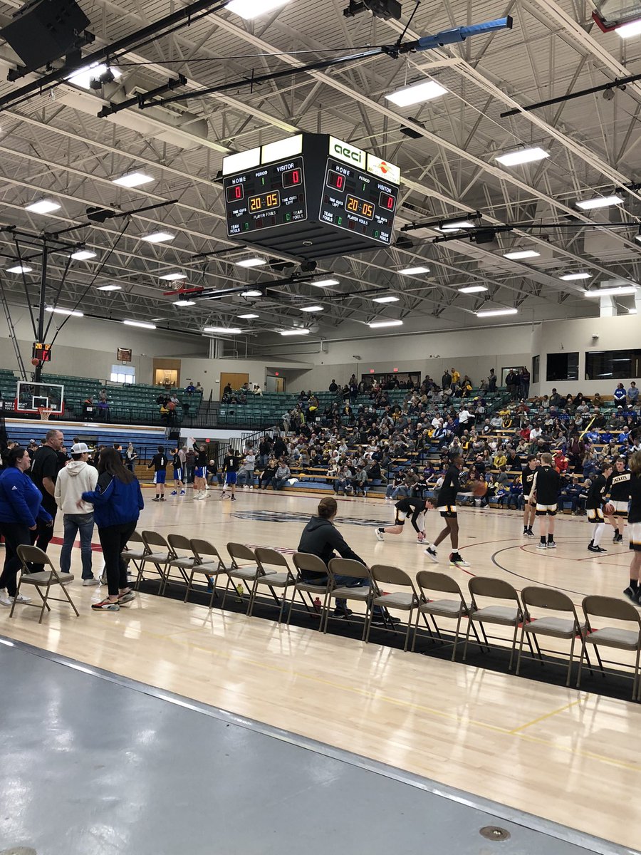 SalCoach_Brooks's tweet photo. Postseason night #9. Wrapped up year #5 with the Class 1 Boys Quarterfinal at MACC. https://t.co/gxsGx4b2a6