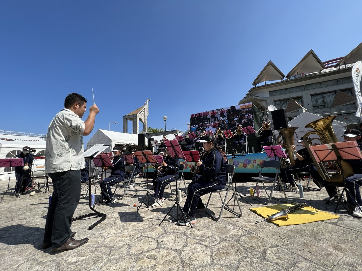 gcamp_info's tweet photo. ■━━━━━━━━━━━━━ □                               ┃🎺#金城中学校吹奏楽部 🎷┃ □━━━━━━━━━━━━━ ■

#セルラースタジアム那覇
#めんそ〜れステージ にて
ブラバン演奏実施しました🎷

試合終了後も演奏します🎺
ステージ前集まれ〜📯

#gキャンプ
#巨人
#奪回
#那覇 https://t.co/5FllnQ7ekV
