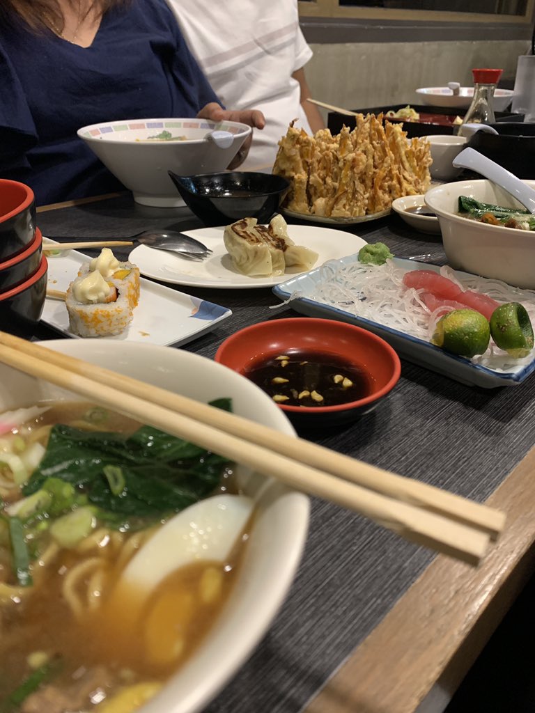 S4LV1E's tweet photo. i love food too much https://t.co/d25DijmstS