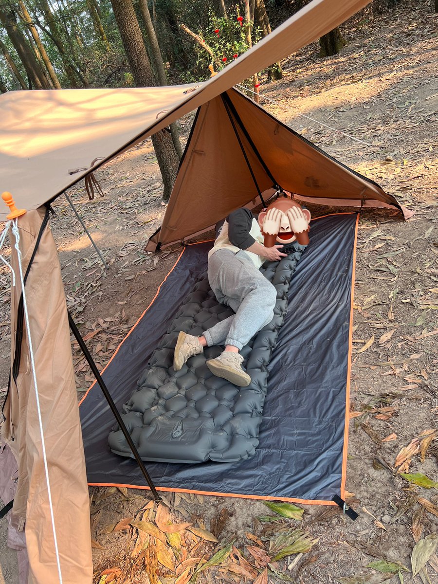 AkasoomOutdoor's tweet photo. 🏕キャップに欠かせないグランドシート、シート＋エアーマットで安心😴😴

#AKASOOM
#キャンプ 
#アウトドア 
#キャンプギア 
#キャンプ好きと繋がりたい https://t.co/tNlIOcx5f6