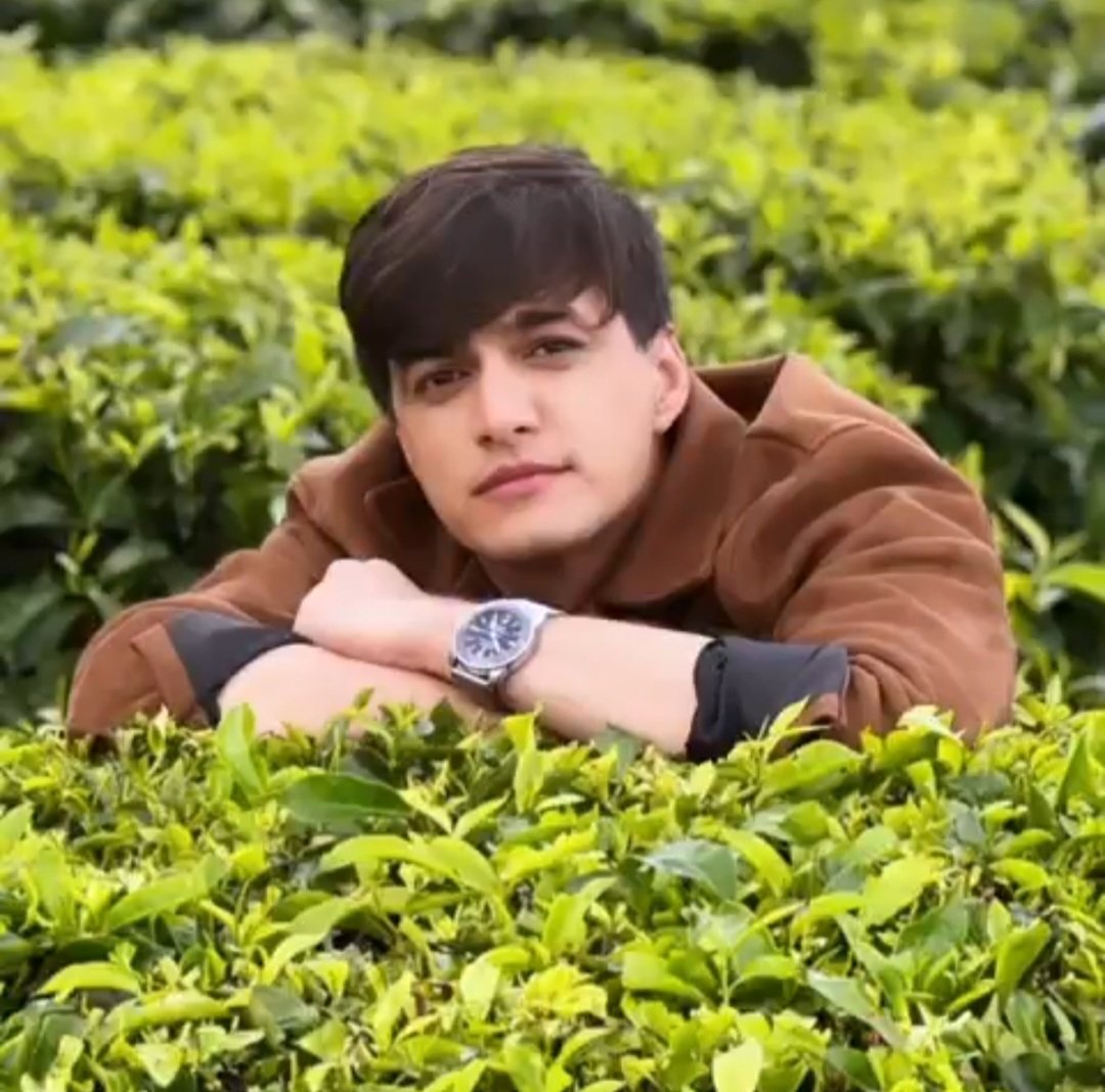 Good morning everyone ❤️ 
Watched all the interviews of Mohsin I just can say Mohsin you are so humble 

You don't need to say sorry to your fans, we know you will do your comeback with good concept 

 #kuchTohZaroorHai
#MohsinKhan #MoMinions 
youtu.be/BnETZ3_JEMY