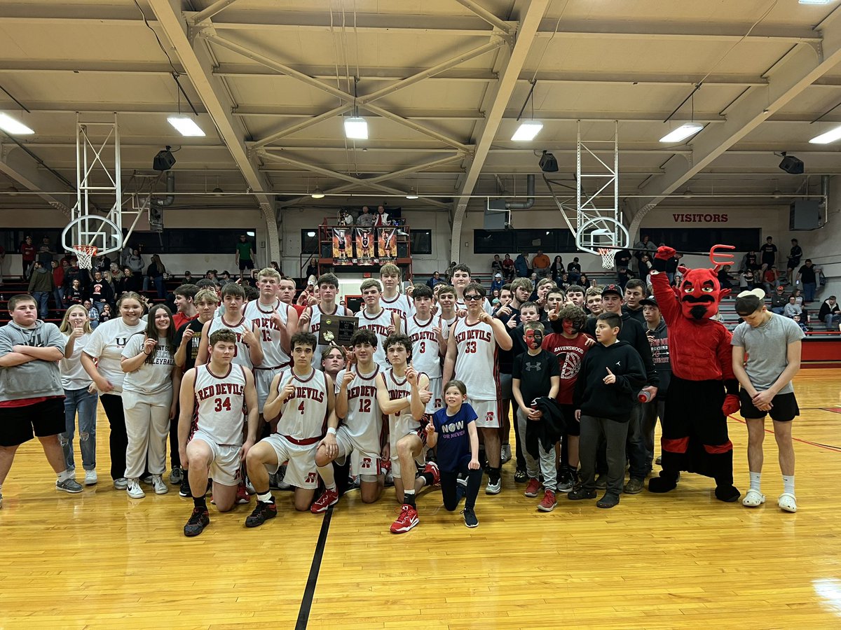 rlynAlf's tweet photo. Ravenswood Sectional Champs!! #redhot #WVPrepBB https://t.co/W2ovy0eKQq
