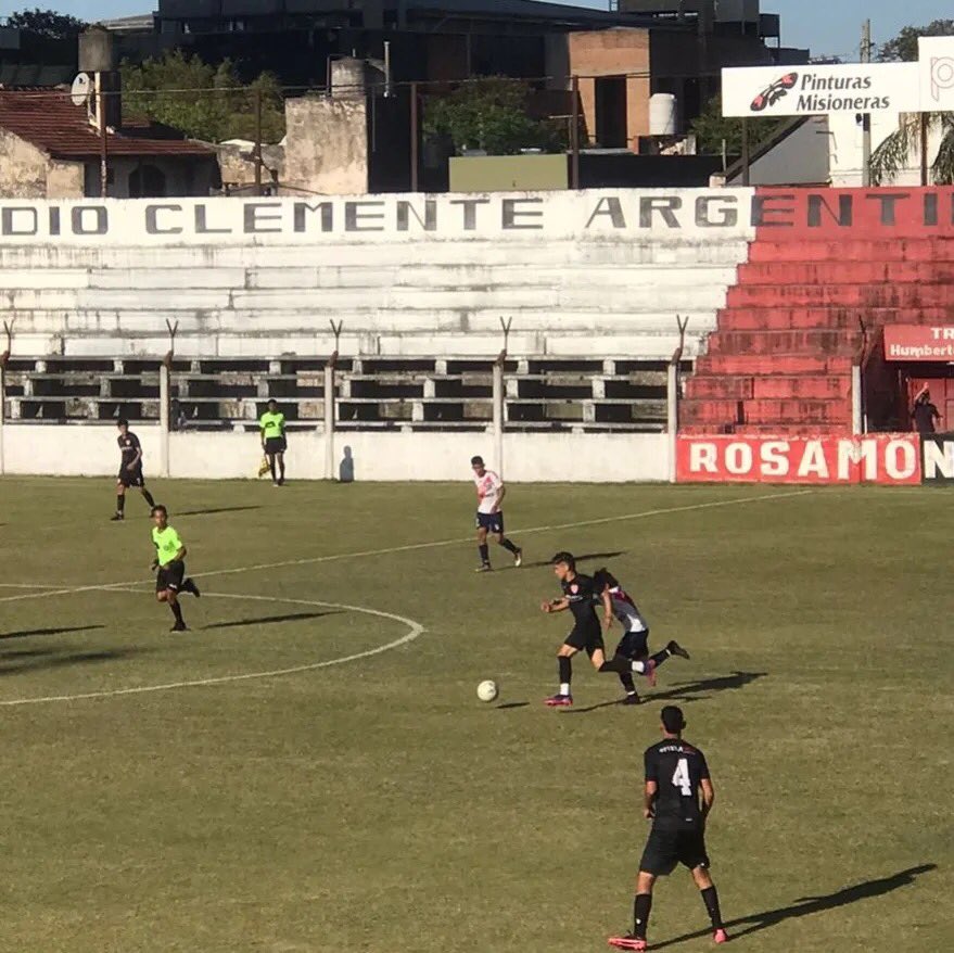 Como te extraño fútbol querido,pero se que en algún momento nos vamos a volver a encontrar❤️⚽️🙏