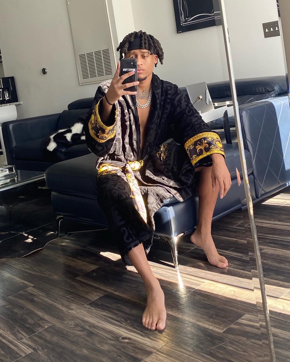 Munji 🇧🇧🇺🇸 on Twitter: "🎸"