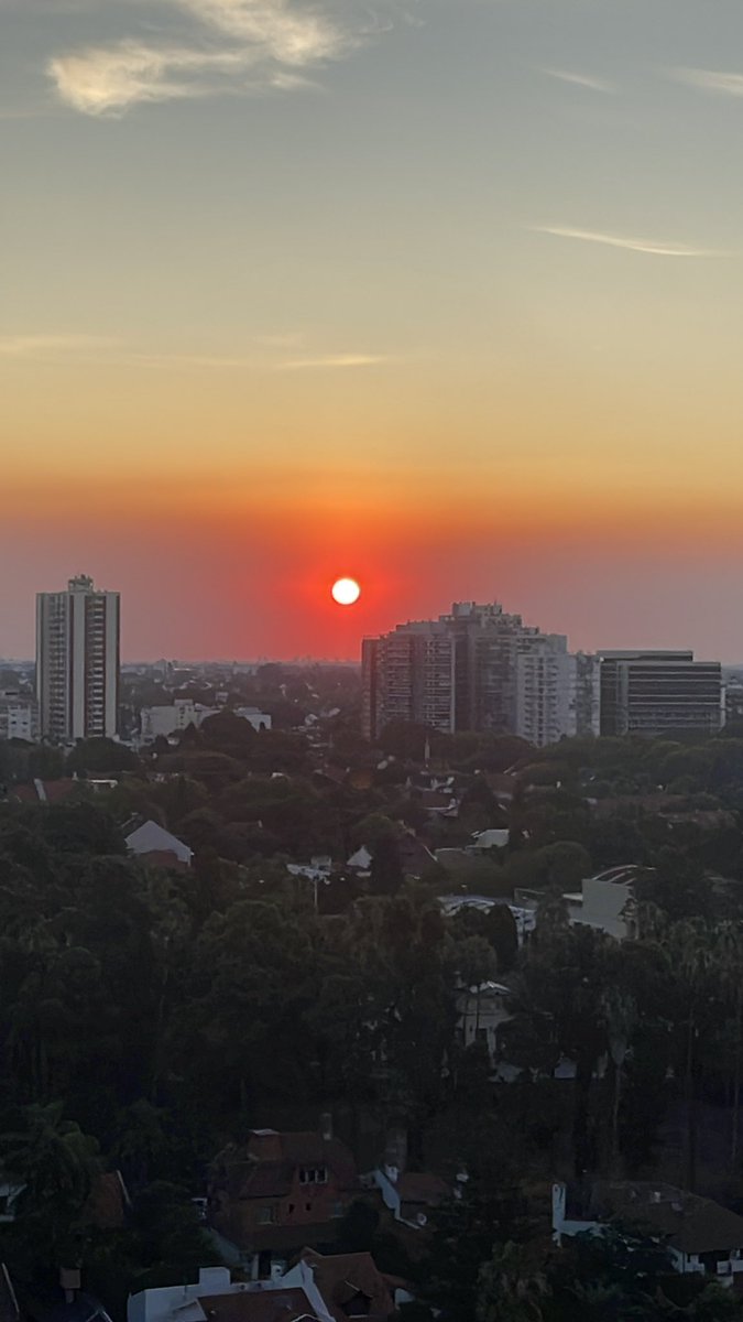GloriaBari's tweet photo. #sunonfire 🤦‍♀️ https://t.co/cVL9iHAgQO