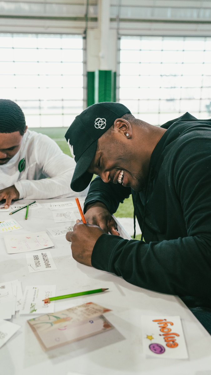 MeanGreenFB's tweet image. Had an incredible time this afternoon serving the community and having a hand in providing service to those in need🙌

#GMG 🟢🦅