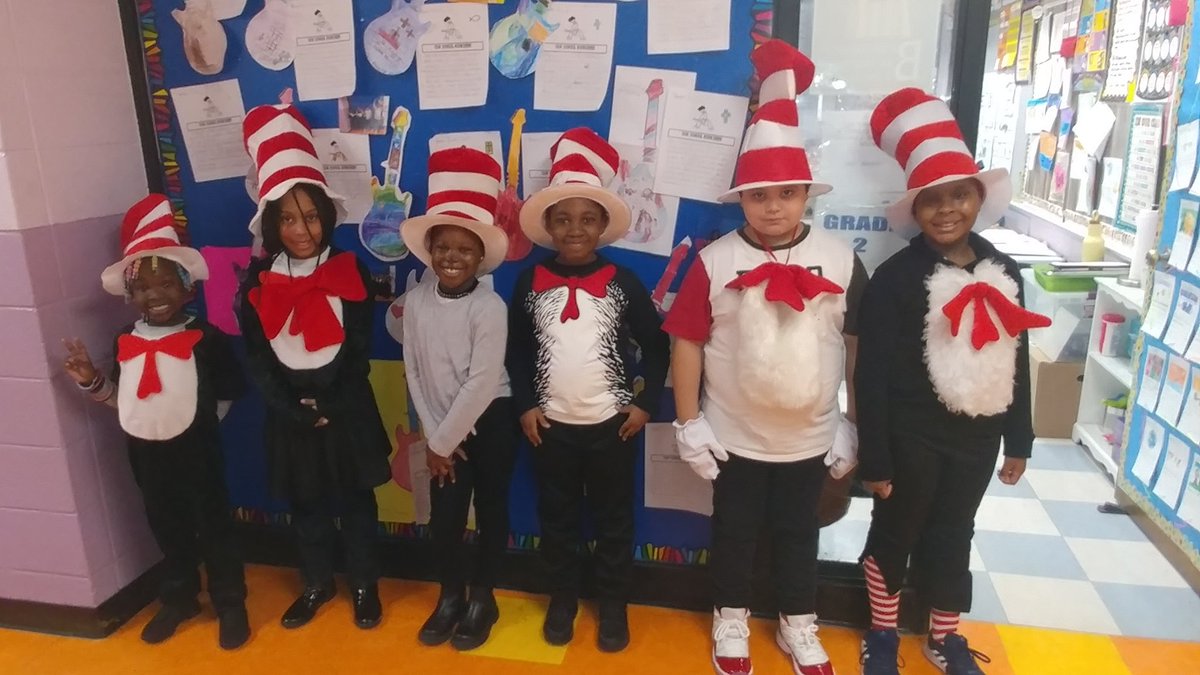 OLV2nd's tweet photo. We dressed as book characters. https://t.co/7Weaq1M6Jt