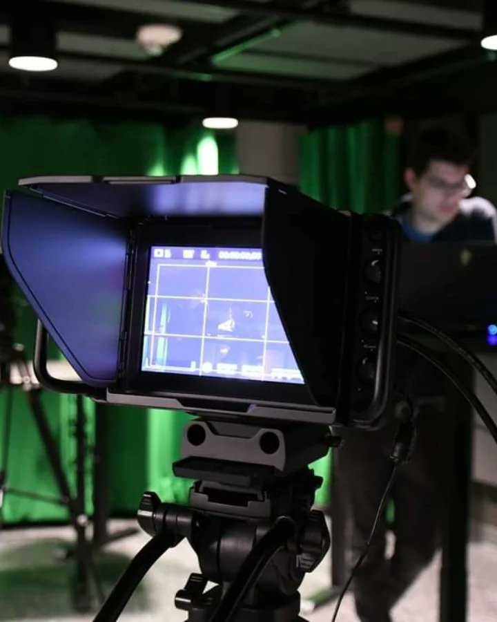 liftcentralil's tweet photo. Enroll in the Communications program &amp; explore these courses:

Audio/Visual
Radio Prod
Broadcasting Technology
Social Media
Social Media Marketing
Digital Sound Design
Media for Performance
Composition/Songwriting
Cinematography/Video Prod

https://t.co/EzugIywoDb https://t.co/Da7tAdJOo8