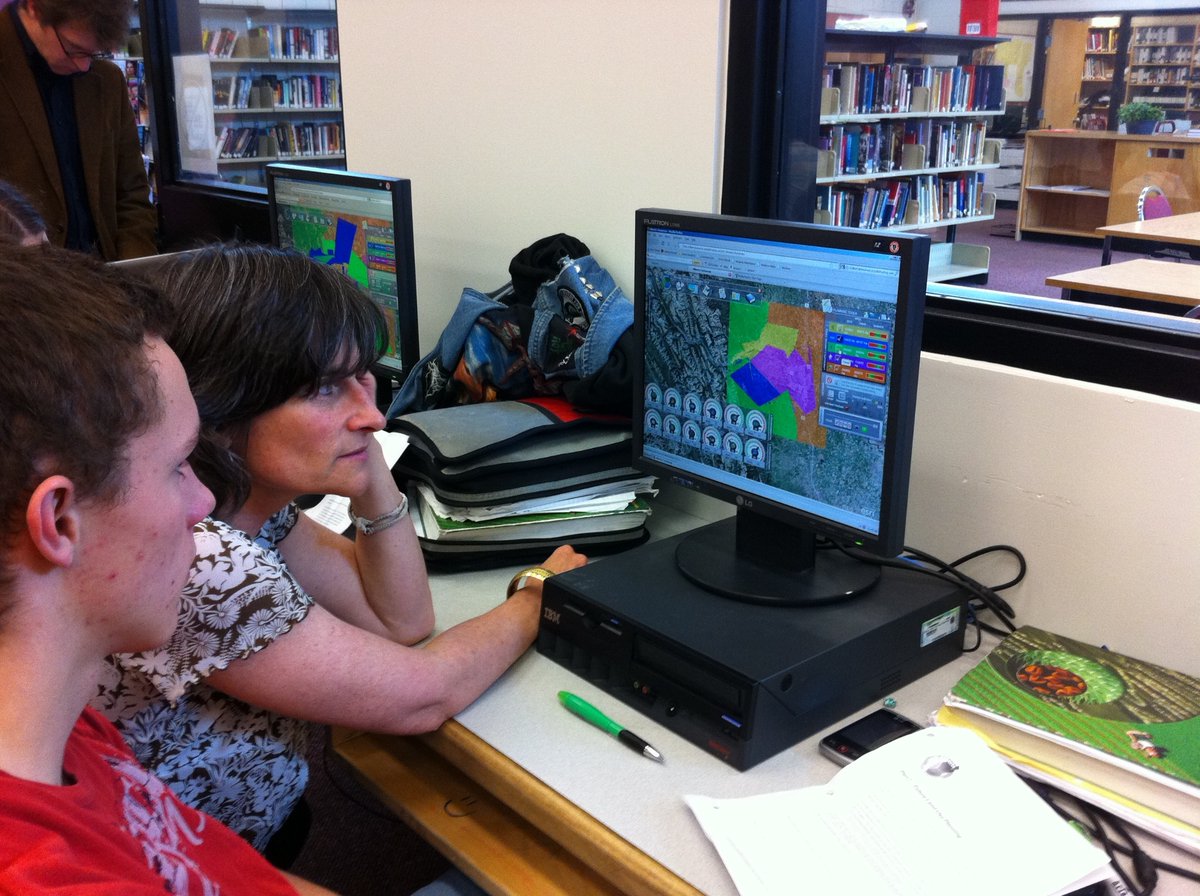 AlbertaTomorrow's tweet photo. Flashback Friday to one of the first times we used https://t.co/UuXIXCBosT in the classroom! https://t.co/UuXIXCBosT #abed #ablanduse #abstudents #abteachers #edtech #abwater #abwatersheds #climatechange #rvsed https://t.co/klpn7xNJhd