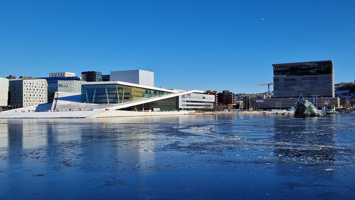mortenrene's tweet image. Oslo Opera House, She Lies and MUNCH 😱🥶🧊
#operaen #operahuset #shelies #munch #visitoslo