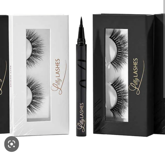 slf_001's tweet photo. So good I had to share! Check out all the items I'm loving on @Poshmarkapp #poshmark #fashion #style #shopmycloset #lillylashes #burtsbees: https://t.co/Itr3Ss0WE8 https://t.co/a4Kp68Xjyg