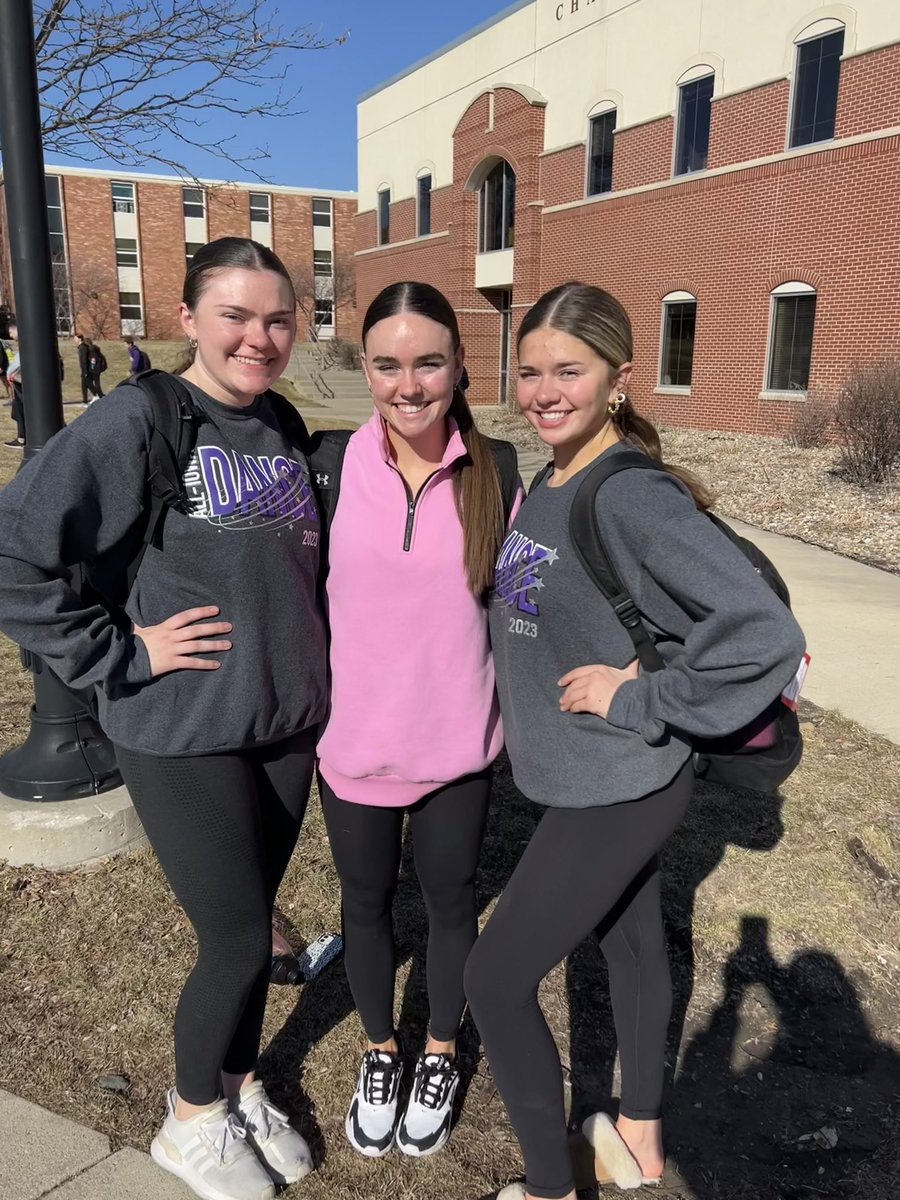 JHawk_Dance's tweet photo. Over 600 dancers tried out for only 200 spots representing their schools in the All Iowa Honor Dance Team. These three dancers representing Urbandale rocked their second day of rehearsals! @UHS_UCSD @UrbandaleJHawks @UrbandaleCSD https://t.co/k0GTgIEZ1y