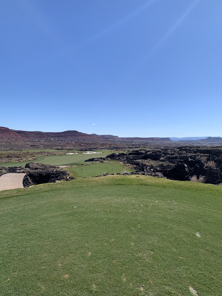 JasonMorganLV's tweet photo. Unbelievable day golfing at the amazing Black Desert Golf Resort with @David_buck23 @JakeScharmann @hgallarzo25 ! Big thanks to @lucky9803 and @rlaubscher for having us out! The views, service, and course conditions are definitely top notch! @sincitygcsa https://t.co/s5a2Y4GRv3