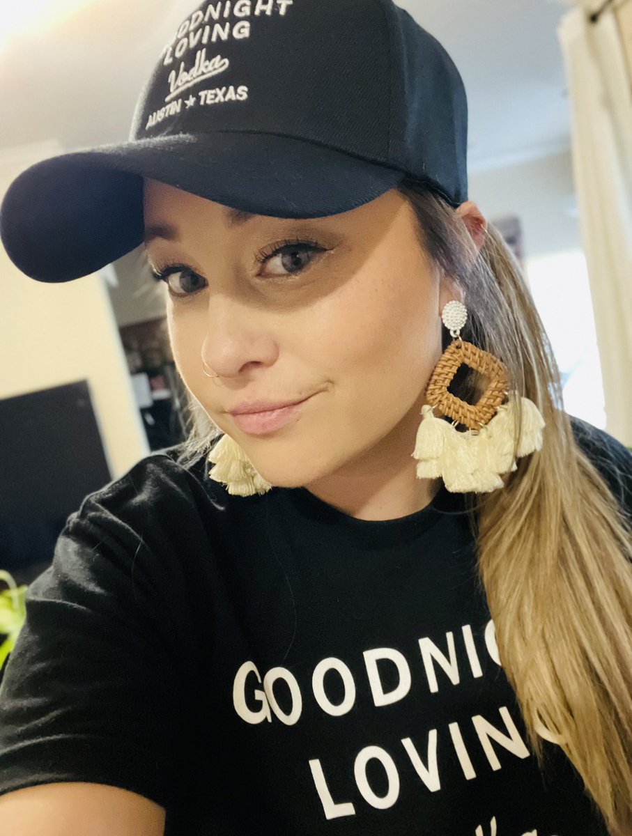 Hey hey, my company is one of the Rodeo Austin BBQ Sponsors 😜🫶🏼 In case anyone was wondering where to find me this weekend 
#GoodnightLovingVodka #RodeoAustin