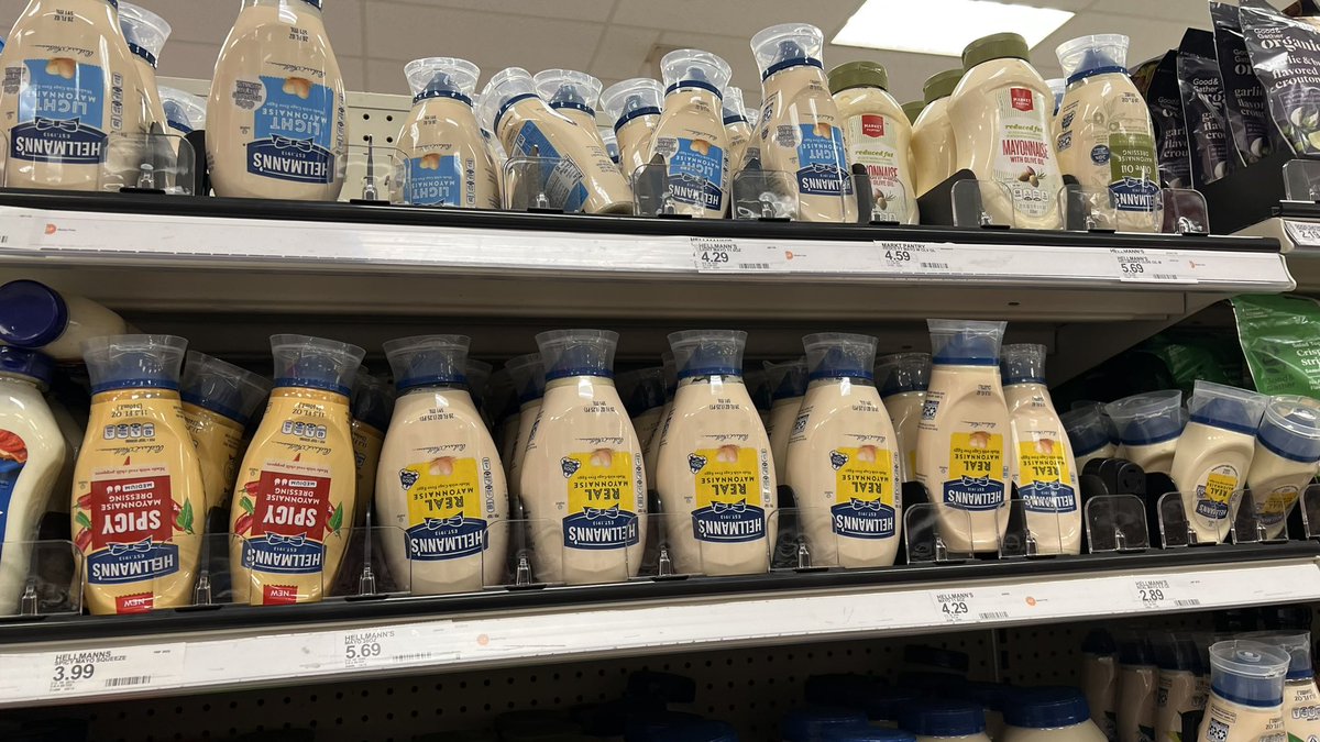 justnik75's tweet photo. Hey @Hellmanns you might want to tell people this is not right. Now spotted at two @Target stores like this 🤦‍♀️😂 https://t.co/8PHB5dvgS8