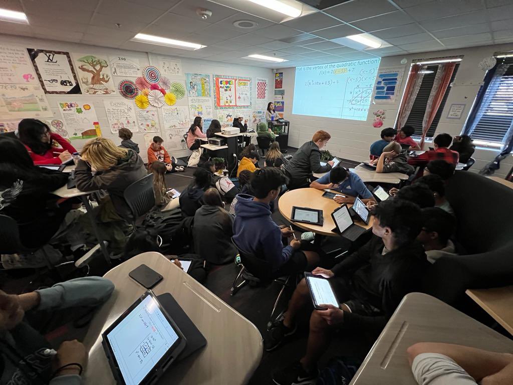 RasmitaPydiset1's tweet image. “Collaborating Math classes!! Nothing can stop us from teaching and learning.”
Ms. Jain ROCKS!! 
#LoveForTeaching #CHS9 #Math #chs9family ❤️
@gunjanjainAlg1