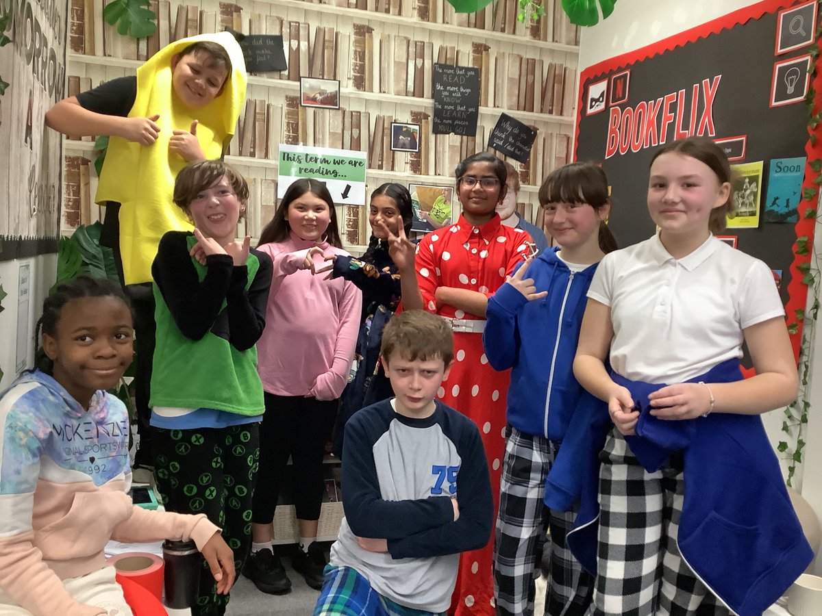 knockhally6's tweet photo. Some pictures of our fun packed World Book Day 2023. 📚
We had a mix of pyjamas and favourite book characters. Peacocks also read to our Year One children. https://t.co/XUt0Ptt2ZT