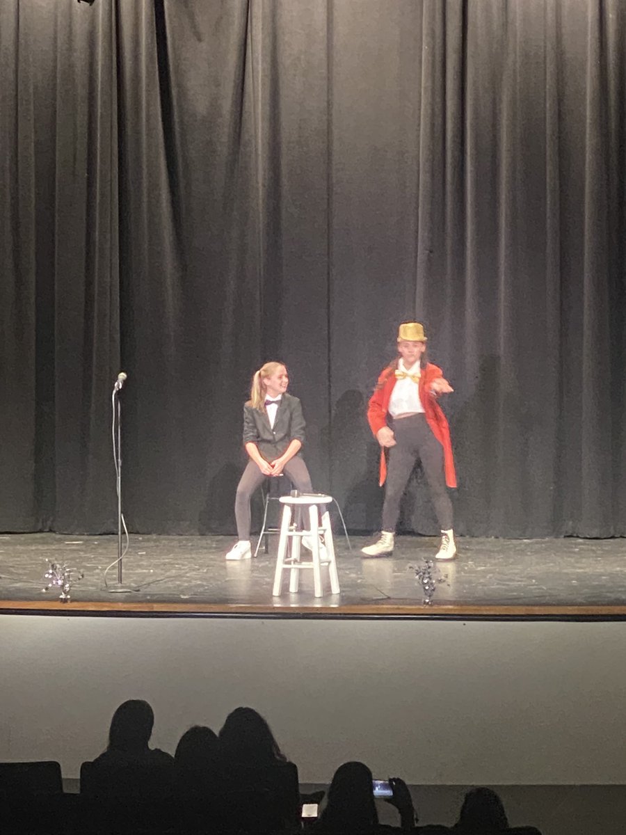 BHSMerrill's tweet photo. Open Mic Night!  Helping raise money for LLS! Thank you BHS Student Council! https://t.co/2m0hAKizkZ