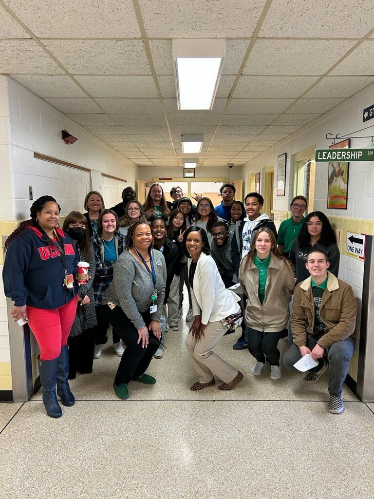 Kelly Foster tweet media