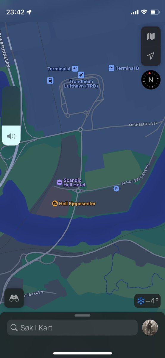 balbosj's tweet photo. @marybaphomet Right next to Trondheim airport, Norway. So easy, but expensive access https://t.co/XSEGRxL1Og