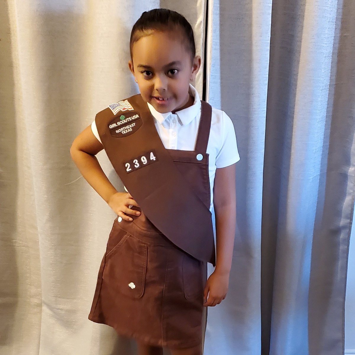 jamesabloom's tweet photo. Alright members of Twitter Village, I am asking you to support my daughter Lilia in her quest to sell the most #GirlScoutCookies ever! Get your #RaspberryRally here https://t.co/IQm9KMGuwW https://t.co/XLSjcSJE8k