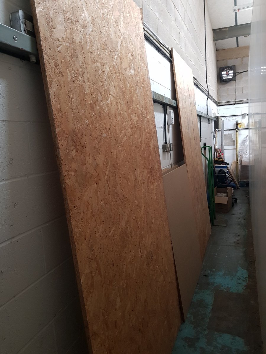 hentaistash's tweet image. Set build begins...  scrounging bits and bobs on the industrial  estate is a must (for me) #ThirdWeekInAugust #AmDram