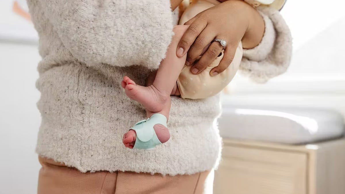 johanlast's tweet photo. Why this sleep-tracking baby sock was my new-parent dream gadget https://t.co/v193FZ6qE0 https://t.co/kEeOQEvQ1a