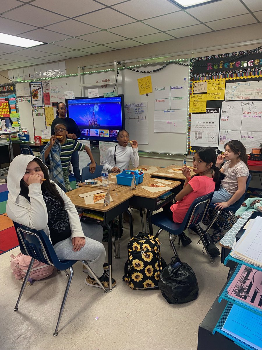Melissa Sanders (@mdsandersaisd) on Twitter photo Congratulations to Reed Academy 4th graders!! They had the highest growth in scores!! Way to work hard!! Pizza for the WIN!! <a href="/DelilahStJulia1/">Delilah St.Julian</a> <a href="/ReedAcad_AISD/">Reed Academy for Engineering</a> Congratulations to Reed Academy 4th graders!! They had the highest growth in scores!! Way to work hard!! Pizza for the WIN!! <a href="/DelilahStJulia1/">Delilah St.Julian</a> <a href="/ReedAcad_AISD/">Reed Academy for Engineering</a>