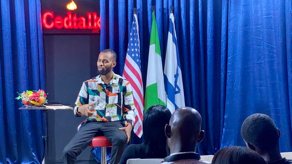 cedtvofficial's tweet photo. “Refusing to innovate is preparing to go out of business” —Isaac Emeti [Innovation a contemporary issue in business] #cedtalk #cedtalkevent ⁦@RaymondRuach⁩ ⁦@NnewiCity⁩ ⁦@lota_nna⁩ ⁦@Ubanized_Media⁩ ⁦@Ubanized⁩ https://t.co/OZKrXNNoJR