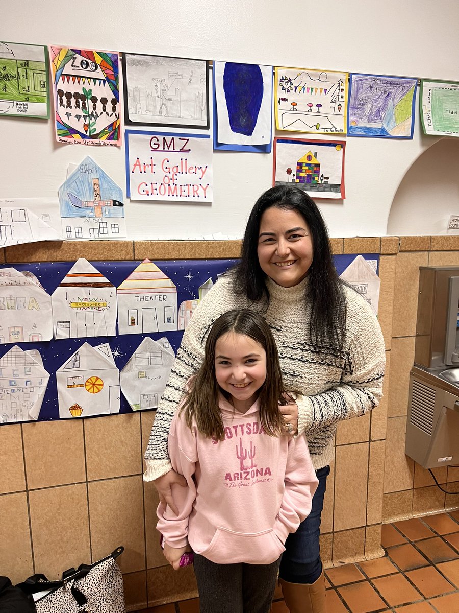 Thank you to our Mystery Readers  <a href="/ProfaMAB/">Margaret A. Ballantyne 🟧🌻📚🏳️‍🌈</a> and <a href="/stacey_decillis/">Stacey DeCillis</a> for visiting our class today!