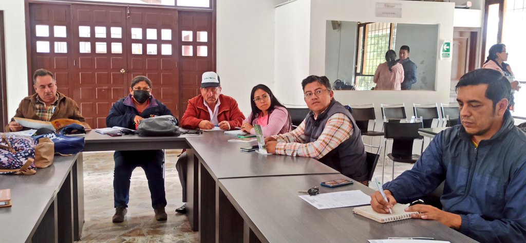 Agricultura_CZ3's tweet image. #Chimborazo🌱🧑‍🌾 Capacitación a técnicos agrícolas de la Dirección Distrital, para implementar #BPAs en los diferentes cultivos de la provincia, para fortalecer la producción. 
#JuntosPorElAgro