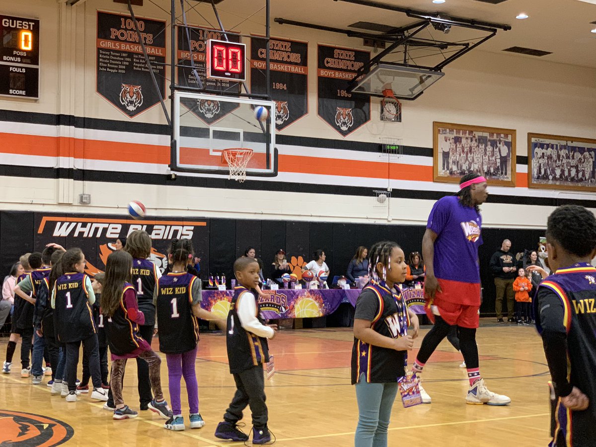 DrJosephRicca's tweet image. Warms ups are happening now @WPTigerPride @wplainsschools with the @HarlemWizards thanks to the #WPCSDPTA #WPProud