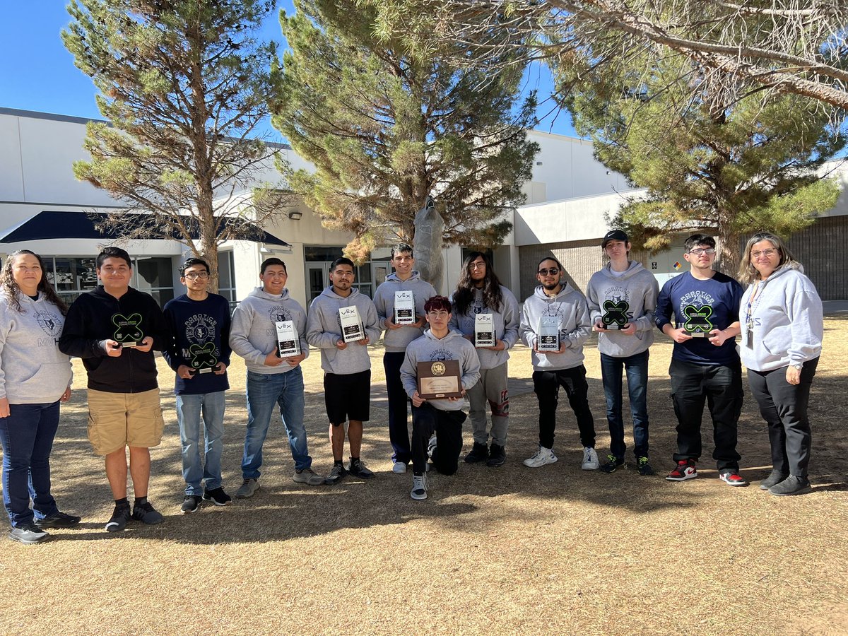 ClintISD's tweet photo. The Mountain View Robotics and Drone team continue to showcase their skills. 

•Qualified for the VEX National Robotics competition in Iowa
•Qualified to State Championship 
•UIL State Semi-Finalist Robotics 
•Won 1st place for the Excellence award in their first competition https://t.co/yYaklFjZzH