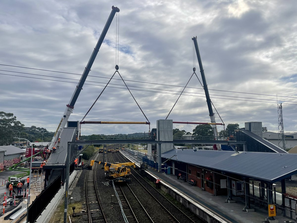 Plenty of activity at Unanderra Station today with the footbridges being lifted in to place. The lifts we have been waiting so long for are getting closer 🛗 #wollongong