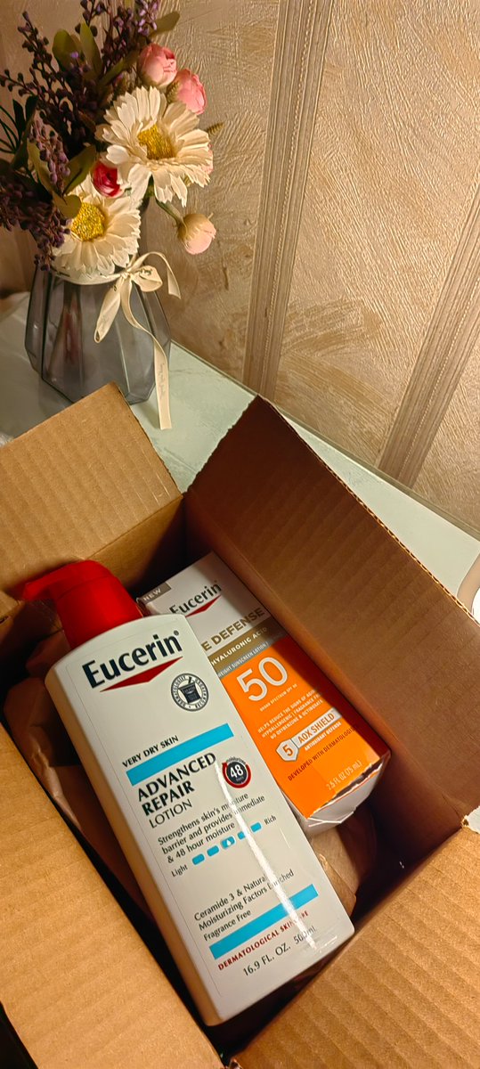 Metto452's tweet photo. واقي الشمس ناسبني م راح استبدله "بشرتي مختلطه "
المرطب كميته راهيه و سهل الامتصاص و يرطب البشره بشكل عميق https://t.co/fxTUNsLk10