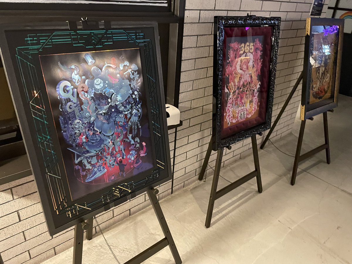 TN_artwork's tweet photo. 昨夜は、@GODTAIL_T さんの個展「GODTAIL展 meets あんちゃん in MOXY大阪」のレセプションパーティーへ💨
規模の大きな空間に負けず劣らずの豪華な作品が沢山展示されててデジタル作品の可能性を感じた展示会でした♪
最近お会いできてなかった久しぶりの人達にも会えて刺激ある楽しいひと時でした✨ https://t.co/frsmn2VaU7