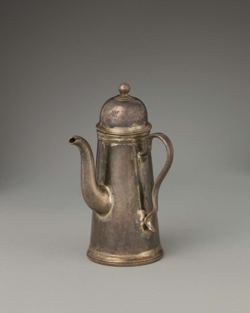 Miniature coffeepot with cover (part of a set) by David Clayton #metmuseum #europeanart metmuseum.org/art/collection…
