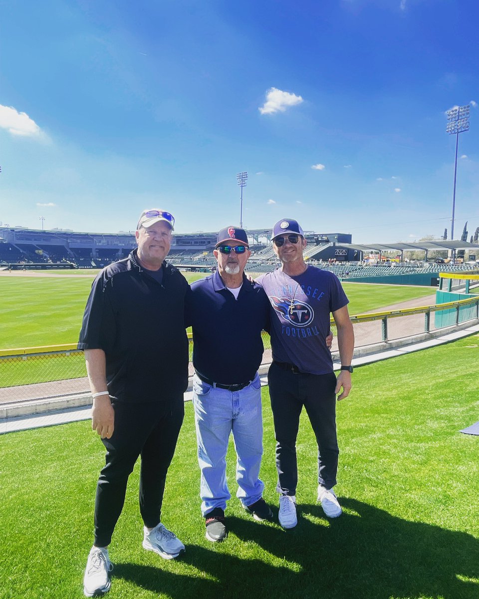 JoshPruno's tweet photo. Arizona with a couple of my favorite dudes. Good as it gets. Los tres #PrunoBoys #memorymakingbusiness https://t.co/WlISWTg7RZ