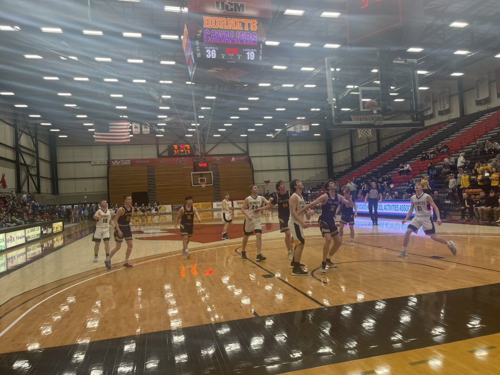 Sophia Ortiz (@sophiaortizzzz) on Twitter photo I’m here tonight at UCM covering the basketball game for Thomas Jefferson Independent against St. Elizabeth!!
#fnf <a href="/KOMUsports/">KOMU 8 Sports</a> I’m here tonight at UCM covering the basketball game for Thomas Jefferson Independent against St. Elizabeth!!
#fnf <a href="/KOMUsports/">KOMU 8 Sports</a>