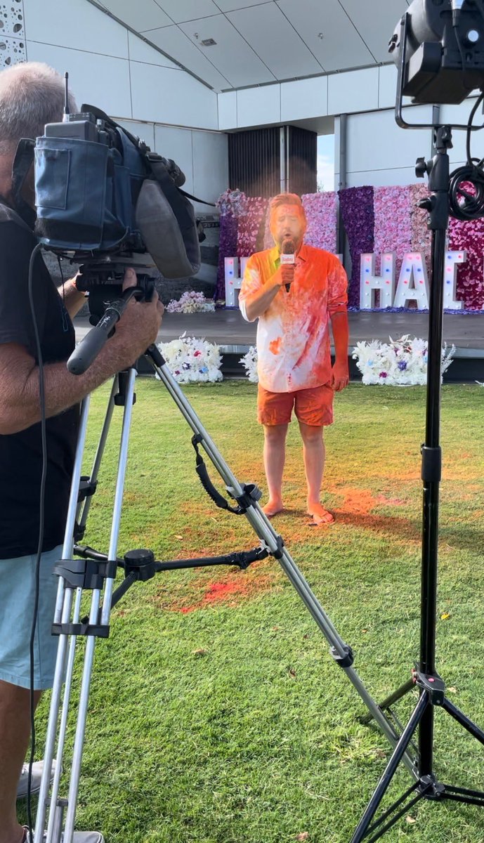 Damisnoe's tweet image. It’s all about COLOUR on the Gold Coast this morning! 
Happy Holi from The Weekend Today Show! @TheTodayShow