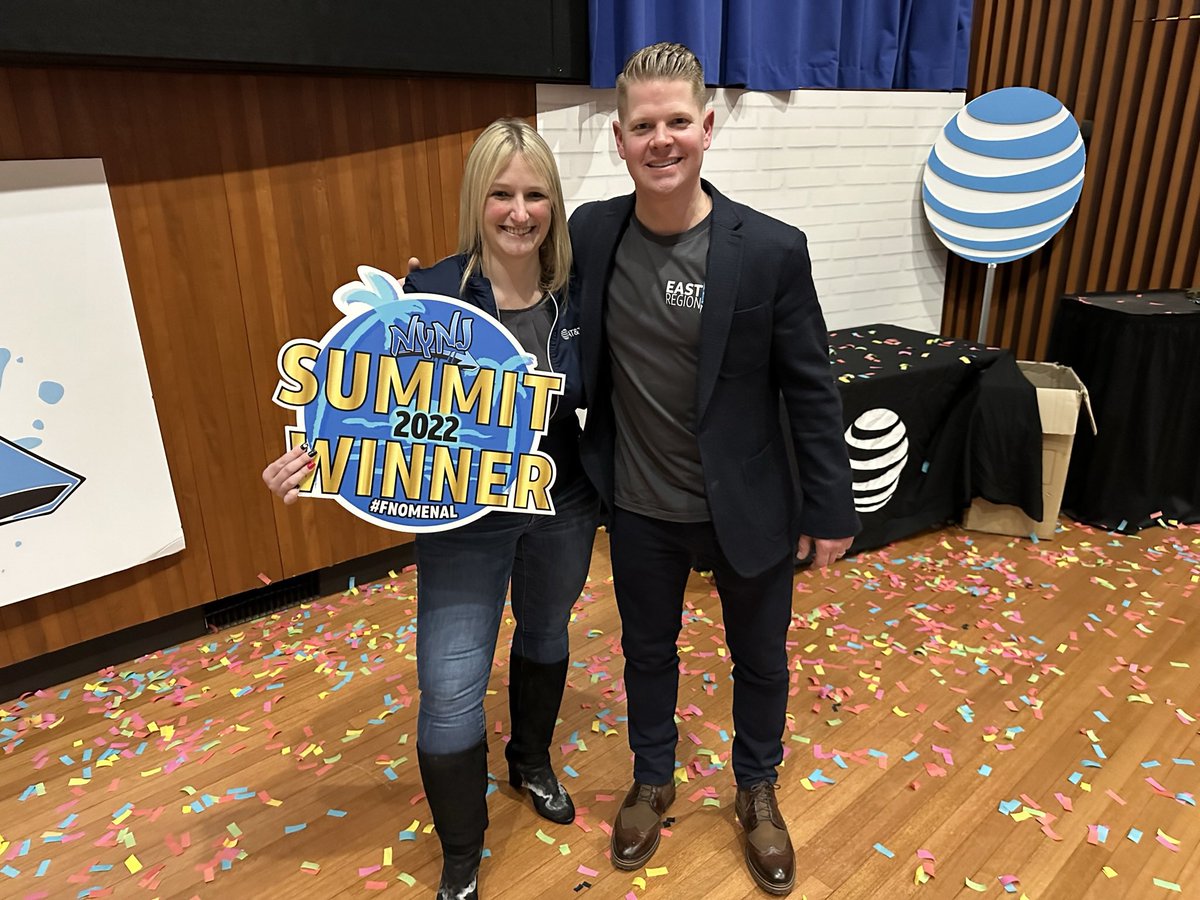 Congratulations Kim and Kenni! Excited for you both and proud to be on the same team! #SummitWinner2022 #NYNJStateOfMind <a href="/OneNYNJ/">OneNYNJ</a> @theeastregion