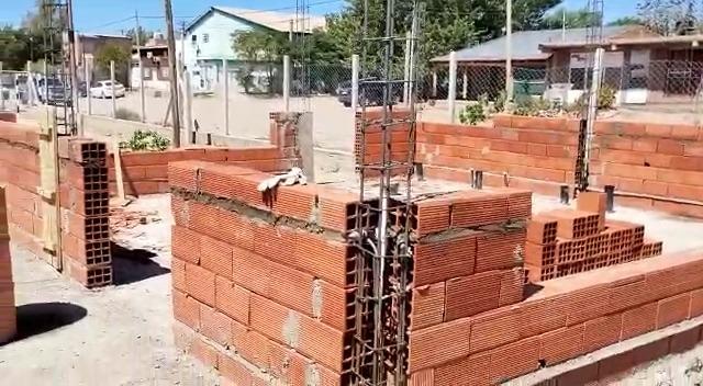 mineducacionqn's tweet photo. La construcción del Jardín 87 de #RincónDeLosSauces tiene un 25% de avance. La obra se ejecuta a través de UPEFE e incluye 3 aulas, SUM, cocina, área de gobierno, sanitarios, sala de máquinas y depósito de Educación Física.
#MinisterioGobiernoEducación https://t.co/3U3yQoRHp2