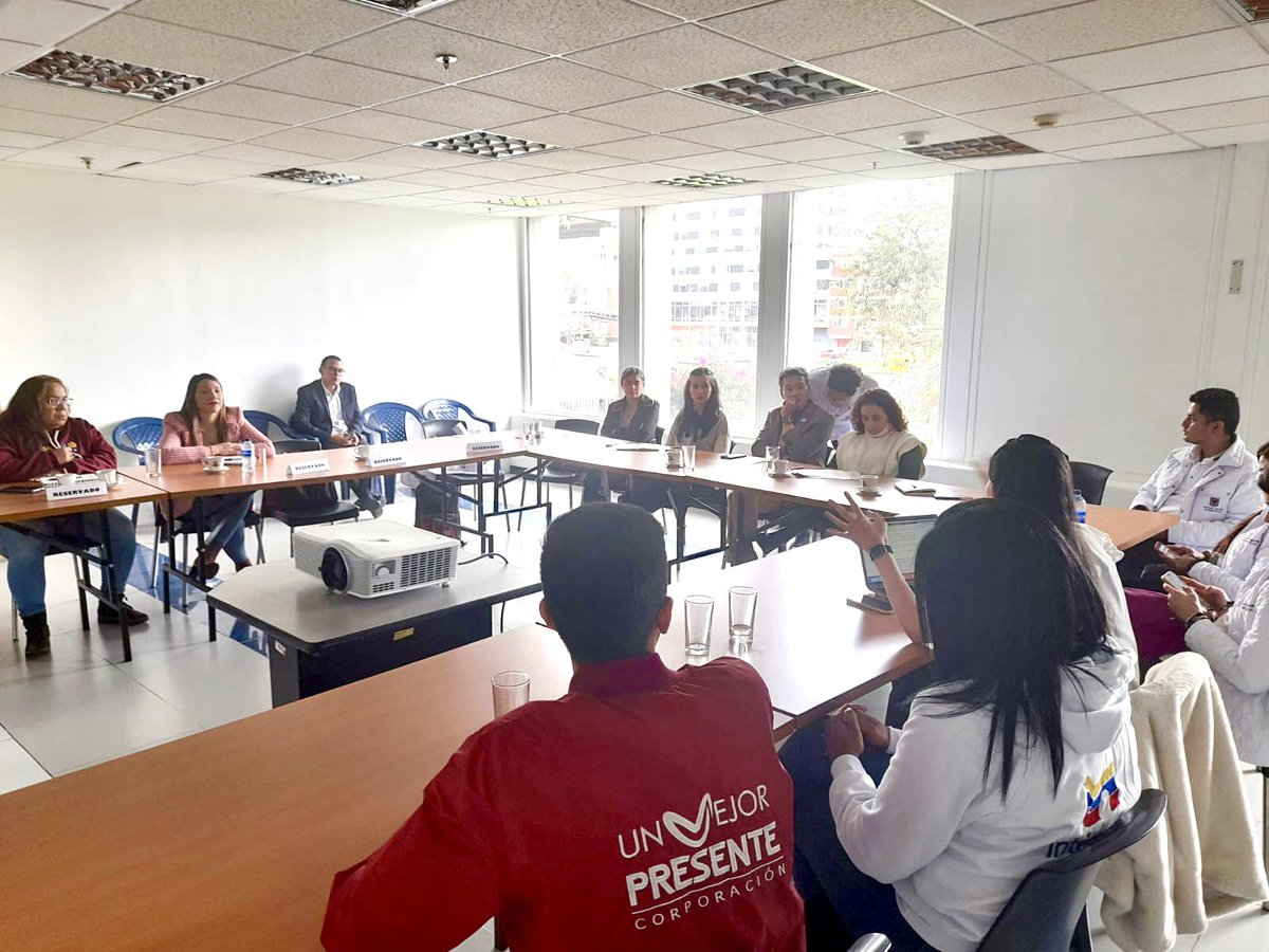 Refugiados Unidos tweet media