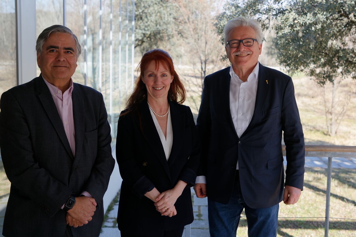 CGMundell's tweet photo. Great to catch up with two of my predecessors in role of @esa Director of Science role - Profs Álvaro Giménez & Guenter Hasinger - on whose impressive legacy I build. #LongTermScience #PassTheBaton #Collaboration @esascience #TheThreeDirectors https://t.co/ruX6LhU0Nl