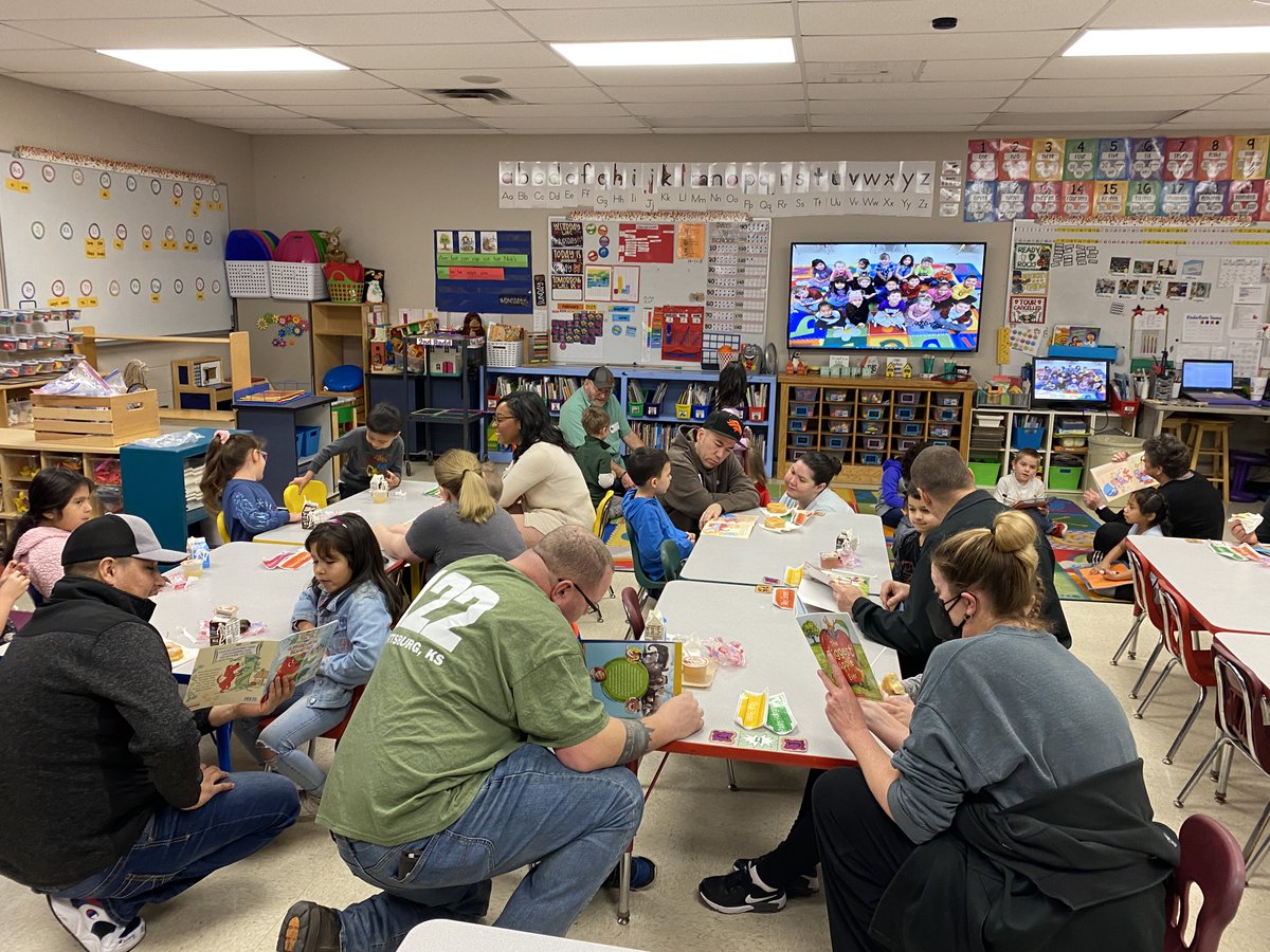 This week, with the help of many parents and volunteers, our elementary schools celebrated #ReadAcrossAmericaWeek. 
Many words were read, stories were told, and smiles were created. Thank you to the many who made this week possible for our Dragons!  📚📖💜